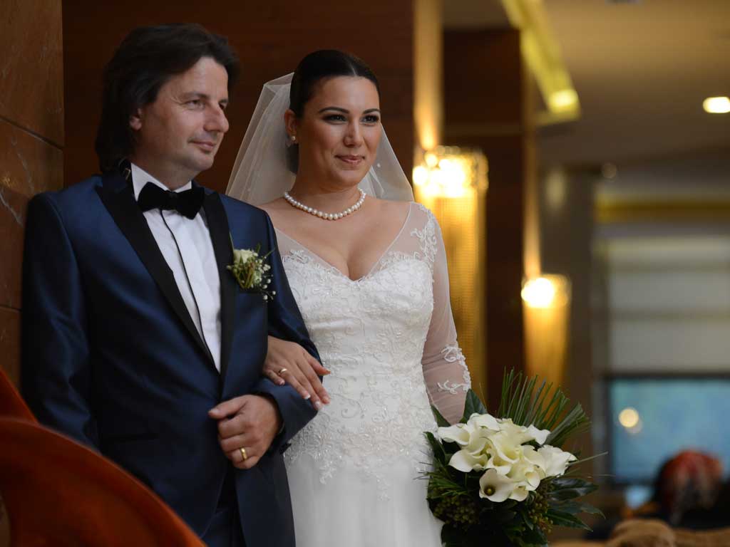 https://www.divawedding.com.tr/wp-content/uploads/2017/01/bergen_orkun.jpg