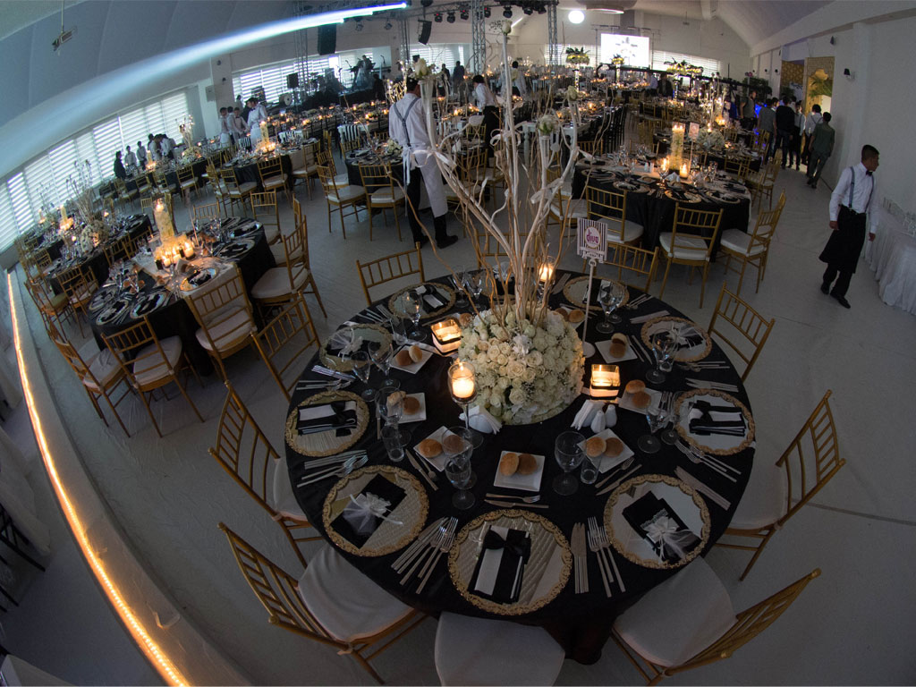 https://www.divawedding.com.tr/wp-content/uploads/2017/01/izmir-dekorasyon-dugun-organizasyon-susleme-9.jpg