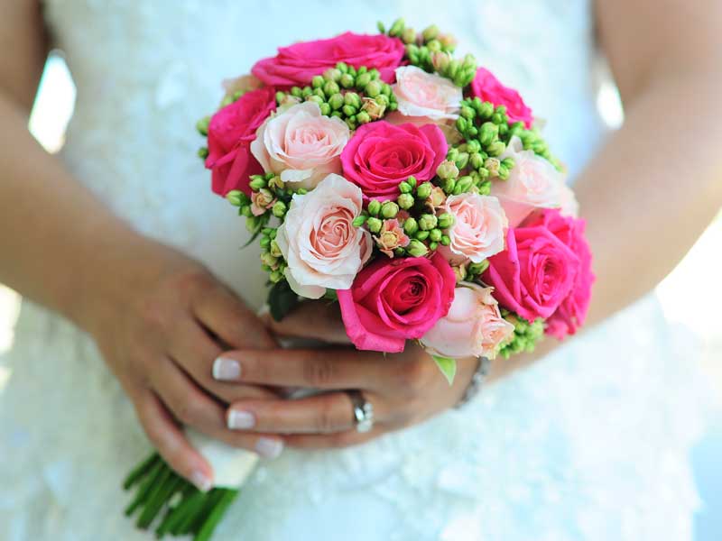 https://www.divawedding.com.tr/wp-content/uploads/2017/01/izmir-dugun-icin-el-buketi-diva-wedding-24.jpg