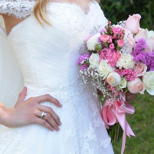 https://www.divawedding.com.tr/wp-content/uploads/2017/01/izmir-dugun-icin-el-buketi-diva-wedding-26-540x540.jpg
