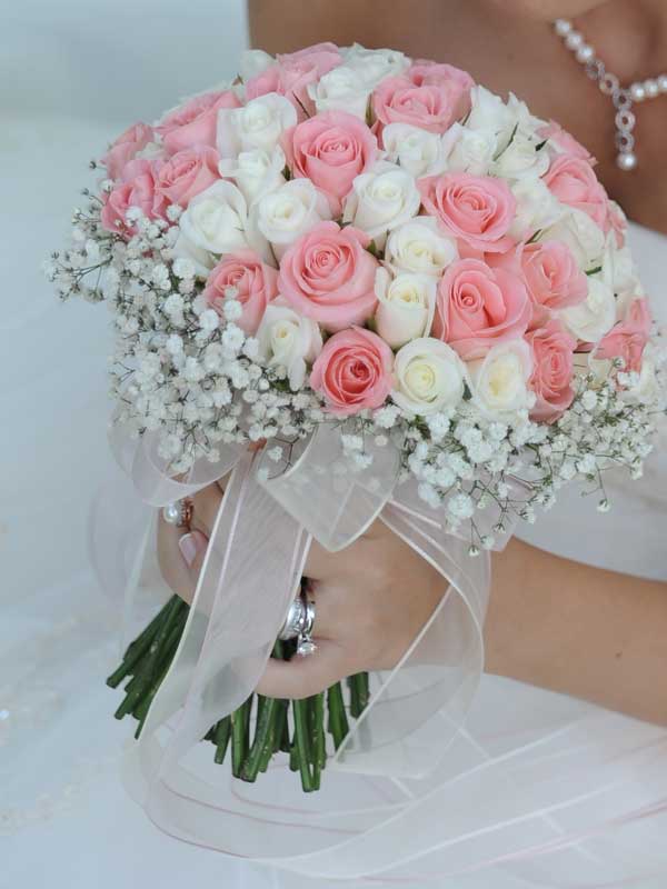 https://www.divawedding.com.tr/wp-content/uploads/2017/01/izmir-dugun-icin-el-buketi-diva-wedding-28.jpg