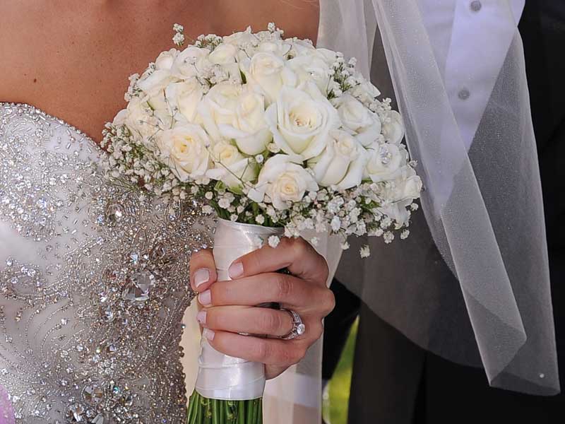 https://www.divawedding.com.tr/wp-content/uploads/2017/01/izmir-dugun-icin-el-buketi-diva-wedding-32.jpg