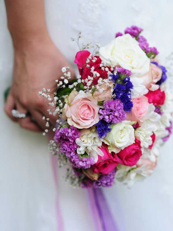 https://www.divawedding.com.tr/wp-content/uploads/2017/01/izmir-dugun-icin-el-buketi-diva-wedding-33.jpg