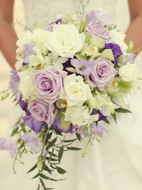 https://www.divawedding.com.tr/wp-content/uploads/2017/01/izmir-dugun-icin-el-buketi-diva-wedding-47.jpg