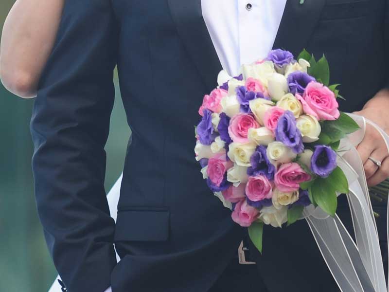 https://www.divawedding.com.tr/wp-content/uploads/2017/01/izmir-dugun-icin-el-buketi-diva-wedding-8.jpg