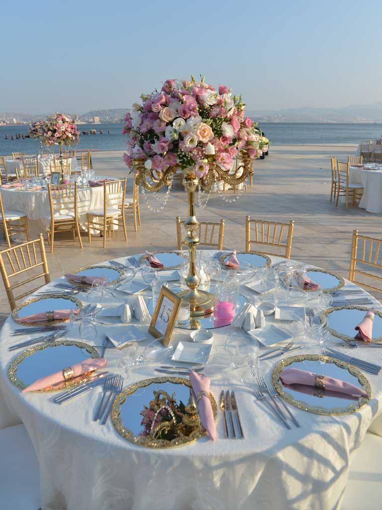 https://www.divawedding.com.tr/wp-content/uploads/2017/01/masa-duzeni-izmir-organizasyon-1.jpg