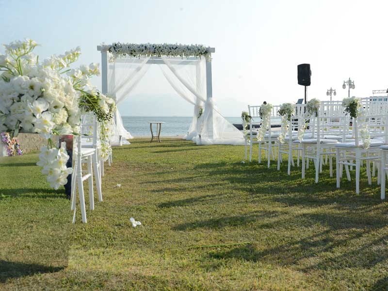 https://www.divawedding.com.tr/wp-content/uploads/2017/01/nikah-alani-organizasyonlari-izmir-wedding-16.jpg