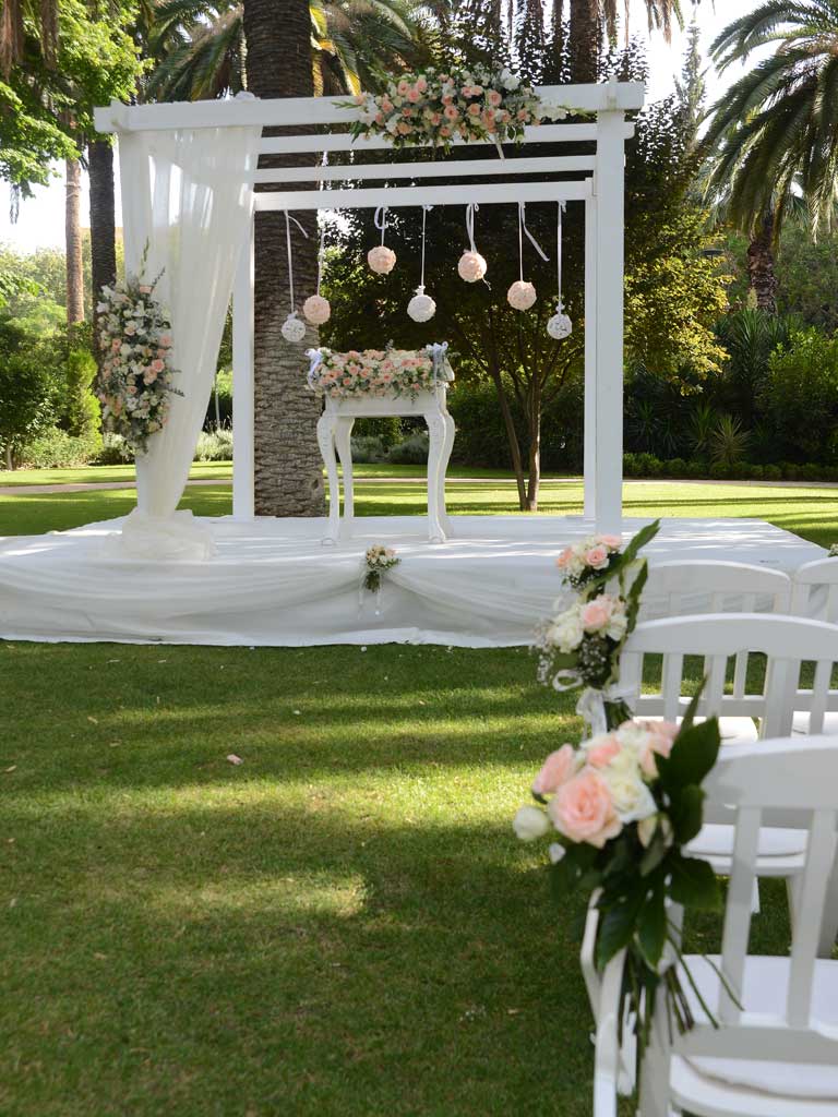 https://www.divawedding.com.tr/wp-content/uploads/2017/01/nikah-alani-organizasyonlari-izmir-wedding-3.jpg