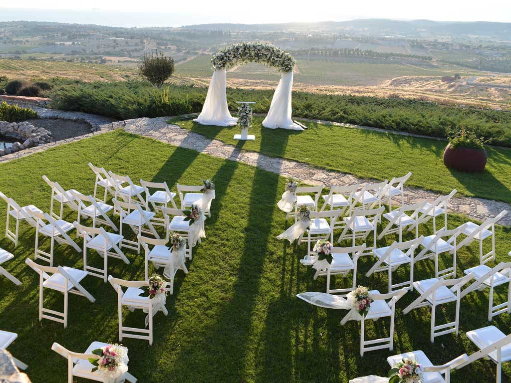 https://www.divawedding.com.tr/wp-content/uploads/2017/01/nikah-alani-organizasyonlari-izmir-wedding-7.jpg