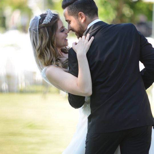 https://www.divawedding.com.tr/wp-content/uploads/2019/07/songulozgur-540x540.jpg
